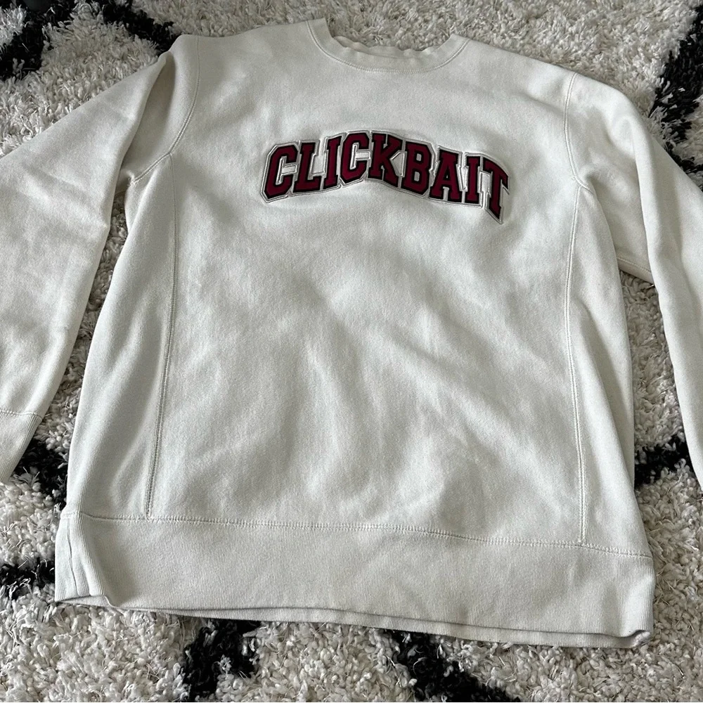 Clickbait Pullover - Picture 2 of 2